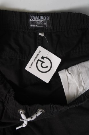 Παιδικό κοντό παντελόνι, Μέγεθος 14-15y/ 168-170 εκ., Χρώμα Μαύρο, Τιμή 7,00 €