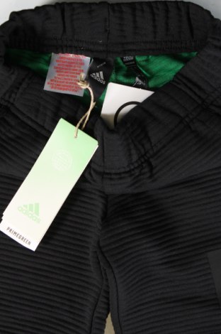 Dětské krátké kalhoty  Adidas, Velikost 6-7y/ 122-128 cm, Barva Černá, Cena  462,00 Kč
