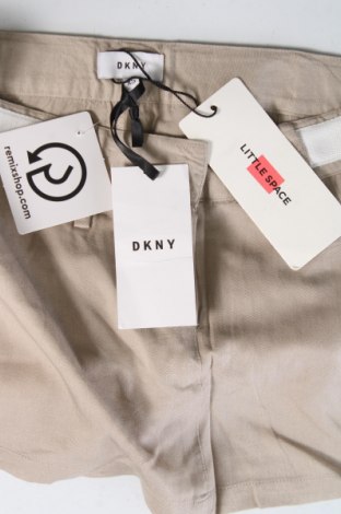 Детски къс панталон DKNY, Размер 11-12y/ 152-158 см, Цвят Бежов, Цена 96,00 лв.
