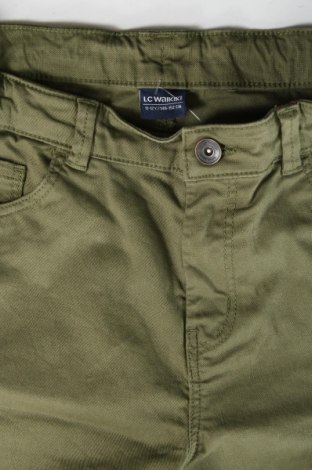 Dětské krátké kalhoty  LC Waikiki, Velikost 10-11y/ 146-152 cm, Barva Zelená, Cena  177,00 Kč