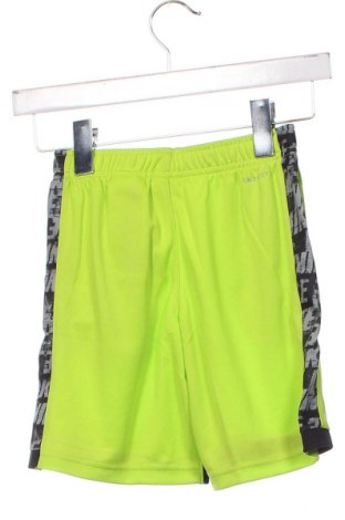 Pantaloni scurți pentru copii Nike, Mărime 5-6y/ 116-122 cm, Culoare Verde, Preț 176,13 Lei