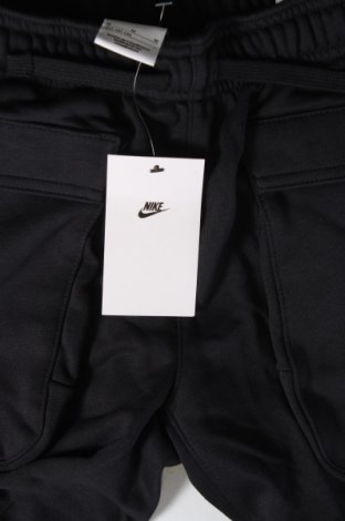 Детски къс панталон Nike, Размер 9-10y/ 140-146 см, Цвят Черен, Цена 68,00 лв.