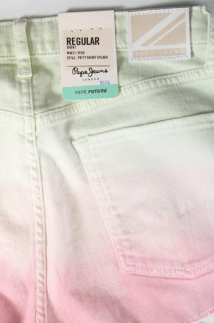 Детски къс панталон Pepe Jeans, Размер 15-18y/ 170-176 см, Цвят Многоцветен, Цена 36,72 лв.