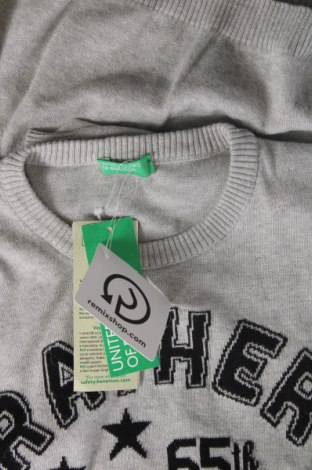 Детски пуловер United Colors Of Benetton, Размер 14-15y/ 168-170 см, Цвят Сив, Цена 47,00 лв.