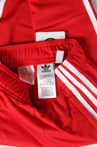 Pantaloni de trening, pentru copii Adidas Originals, Mărime 4-5y/ 110-116 cm, Culoare Roșu, Preț 93,95 Lei