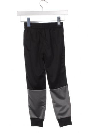 Kinder Sporthose Nike, Größe 5-6y/ 116-122 cm, Farbe Schwarz, Preis 21,81 €