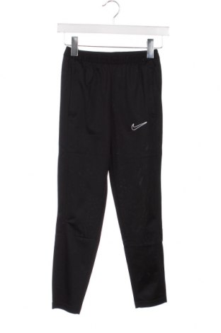Детско спортно долнище Nike, Размер 9-10y/ 140-146 см, Цвят Черен, Цена 31,50 лв.