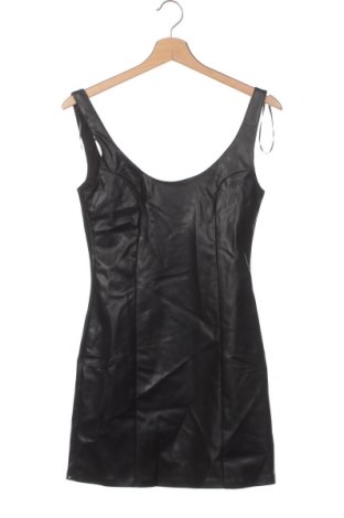 Δερμάτινο φόρεμα Pull&Bear, Μέγεθος S, Χρώμα Μαύρο, Τιμή 23,71 €