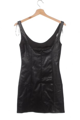 Δερμάτινο φόρεμα Pull&Bear, Μέγεθος S, Χρώμα Μαύρο, Τιμή 23,71 €