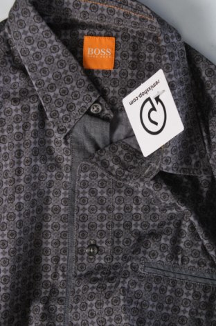 Мъжка риза Hugo Boss, Размер M, Цвят Многоцветен, Цена 105,56 лв.