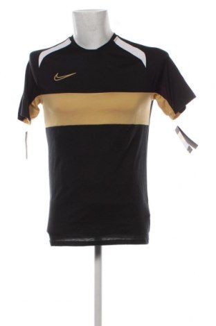 Мъжка тениска Nike, Размер S, Цвят Многоцветен, Цена 62,00 лв.