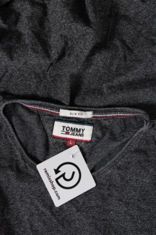 Herren T-Shirt Tommy Jeans, Größe L, Farbe Grau, Preis 23,66 €