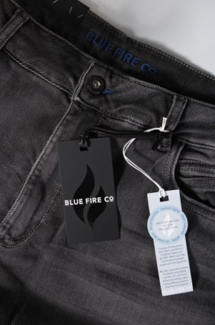 Pánske džínsy  Blue Fire Co, Veľkosť M, Farba Sivá, Cena  13,75 €