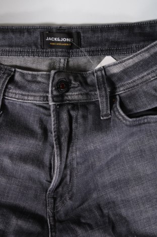 Pánske džínsy  Jack & Jones, Veľkosť S, Farba Sivá, Cena  11,55 €
