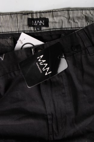 Ανδρικό κοντό παντελόνι Boohoo, Μέγεθος L, Χρώμα Μαύρο, Τιμή 24,74 €