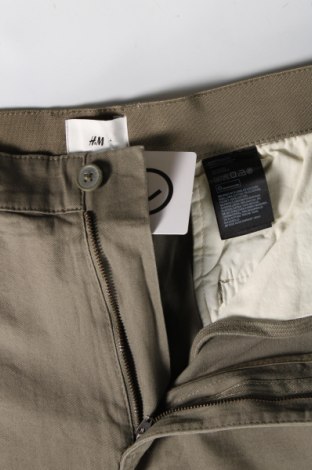 Ανδρικό κοντό παντελόνι H&M, Μέγεθος M, Χρώμα Πράσινο, Τιμή 8,81 €