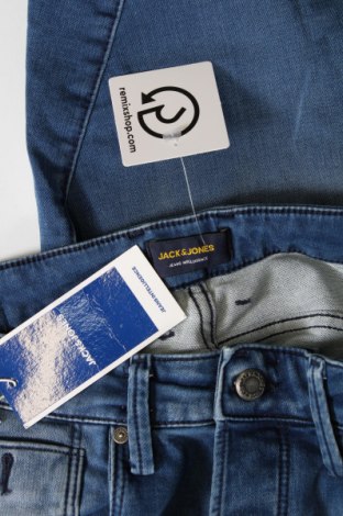 Ανδρικό κοντό παντελόνι Jack & Jones, Μέγεθος M, Χρώμα Μπλέ, Τιμή 31,96 €