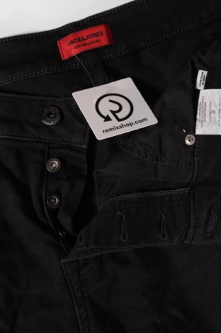 Ανδρικό κοντό παντελόνι Jack & Jones, Μέγεθος L, Χρώμα Μαύρο, Τιμή 14,00 €