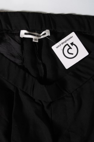 Pantaloni scurți de bărbați McQ Alexander McQueen, Mărime L, Culoare Negru, Preț 245,00 Lei