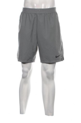 Ανδρικό κοντό παντελόνι Nike, Μέγεθος L, Χρώμα Γκρί, Τιμή 38,35 €