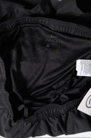 Ανδρικό κοντό παντελόνι Nike, Μέγεθος L, Χρώμα Μαύρο, Τιμή 21,03 €