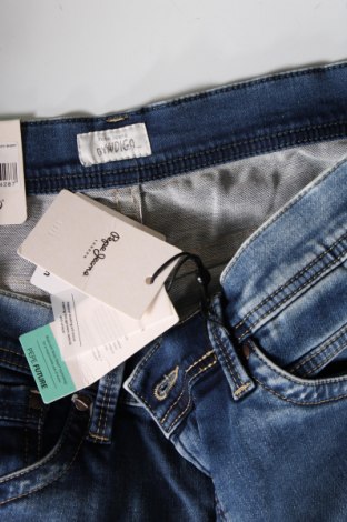 Pantaloni scurți de bărbați Pepe Jeans, Mărime L, Culoare Albastru, Preț 355,26 Lei