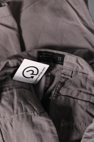 Мъжки къс панталон Reserved, Размер M, Цвят Сив, Цена 25,00 лв.