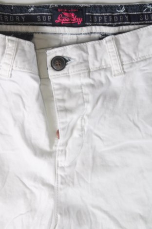 Ανδρικό κοντό παντελόνι Superdry, Μέγεθος M, Χρώμα Λευκό, Τιμή 21,03 €