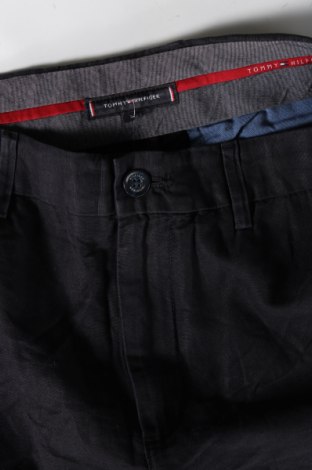 Ανδρικό κοντό παντελόνι Tommy Hilfiger, Μέγεθος L, Χρώμα Μπλέ, Τιμή 45,00 €