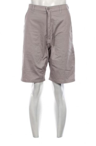 Мъжки къс панталон Wrangler, Размер L, Цвят Сив, Цена 41,00 лв.