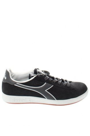 Мъжки обувки Diadora, Размер 43, Цвят Сив, Цена 69,02 лв.