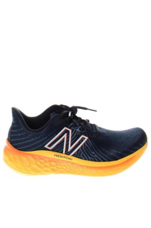 Мъжки обувки New Balance, Размер 42, Цвят Син, Цена 146,20 лв.