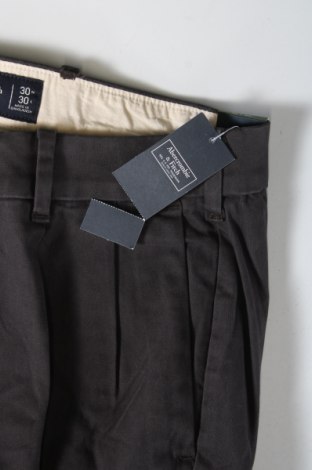 Pánske nohavice  Abercrombie & Fitch, Veľkosť S, Farba Sivá, Cena  10,10 €