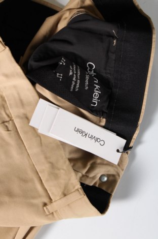 Pantaloni de bărbați Calvin Klein, Mărime XL, Culoare Bej, Preț 305,53 Lei