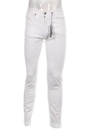 Мъжки панталон Faconnable, Размер M, Цвят Бял, Цена 215,90 лв.