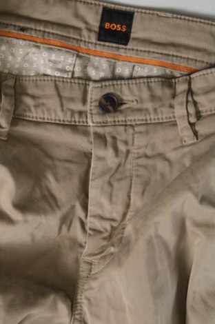 Pantaloni de bărbați Hugo Boss, Mărime S, Culoare Bej, Preț 243,36 Lei