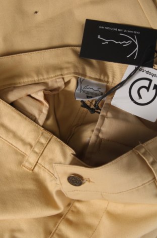 Мъжки панталон Karl Kani, Размер S, Цвят Бежов, Цена 39,20 лв.