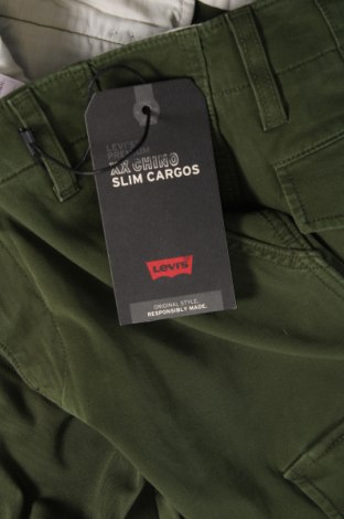 Ανδρικό παντελόνι Levi's, Μέγεθος S, Χρώμα Πράσινο, Τιμή 11,55 €