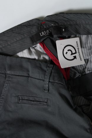 Pantaloni de bărbați Liu Jo, Mărime M, Culoare Gri, Preț 201,32 Lei