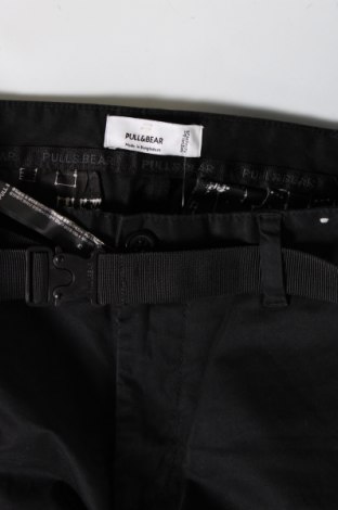 Мъжки панталон Pull&Bear, Размер M, Цвят Черен, Цена 20,24 лв.