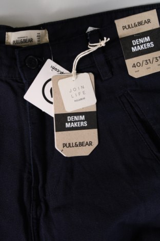 Pánské kalhoty  Pull&Bear, Velikost M, Barva Modrá, Cena  300,00 Kč