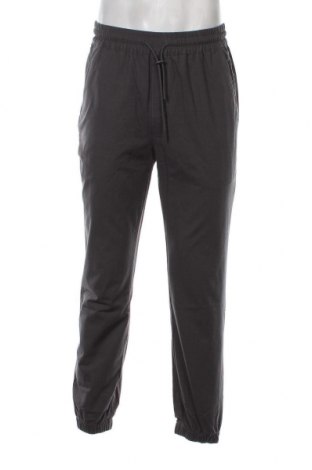 Мъжки панталон Revolution, Размер M, Цвят Сив, Цена 93,00 лв.