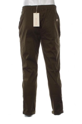 Pantaloni de bărbați Revolution, Mărime S, Culoare Verde, Preț 88,72 Lei