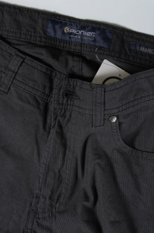 Pantaloni trening de bărbați Pioneer, Mărime L, Culoare Gri, Preț 71,94 Lei