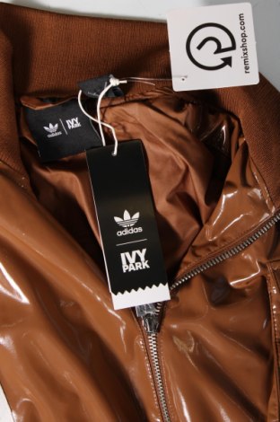 Мъжко яке Adidas x Ivy Park, Размер XS, Цвят Кафяв, Цена 109,00 лв.