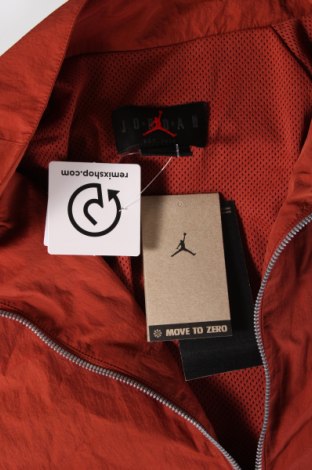 Мъжко яке Air Jordan Nike, Размер M, Цвят Кафяв, Цена 125,16 лв.