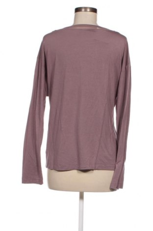 Пижама Calvin Klein, Размер M, Цвят Лилав, Цена 90,09 лв.