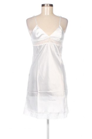 Piżama
 Trendyol, Rozmiar S, Kolor Biały, Cena 148,98 zł