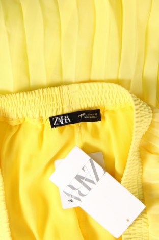 Пола - панталон Zara, Размер L, Цвят Жълт, Цена 40,79 лв.