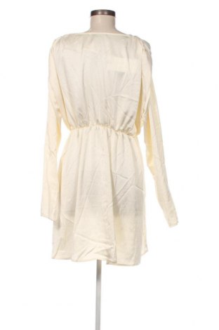 Kleid Aware by Vero Moda, Größe M, Farbe Ecru, Preis 42,96 €